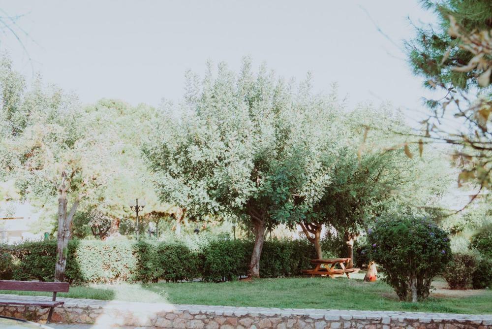 Beautiful House In Alimos Near To The Beach And Metro Athen Eksteriør bilde