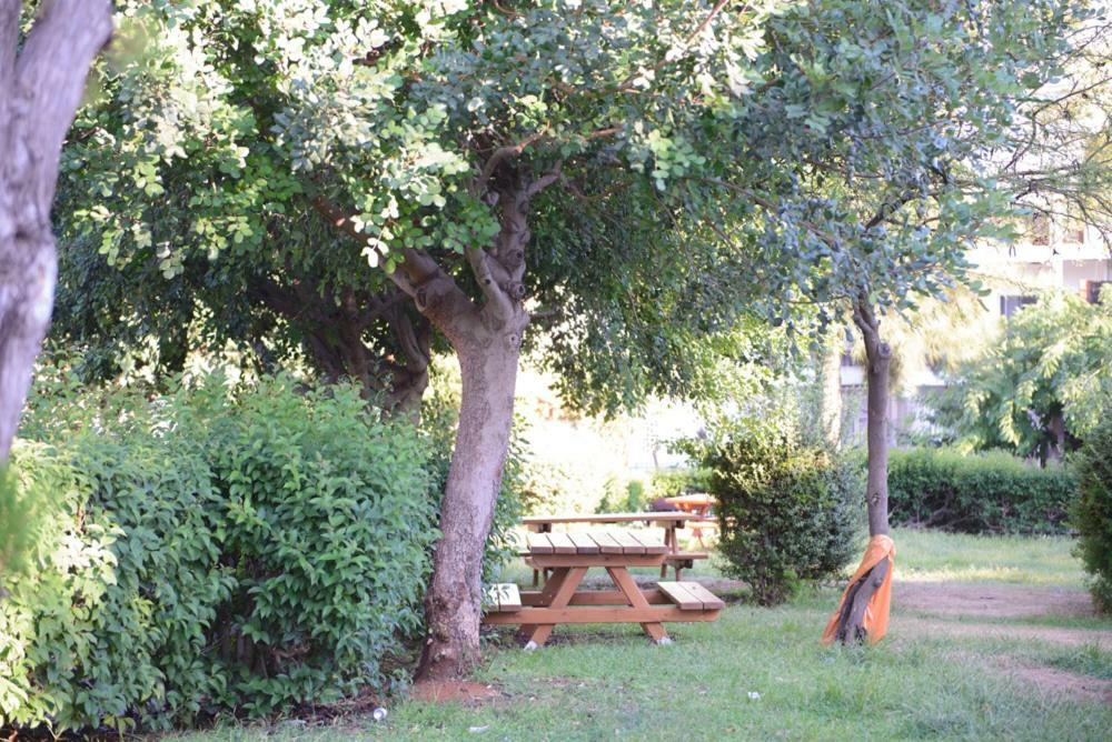 Beautiful House In Alimos Near To The Beach And Metro Athen Eksteriør bilde
