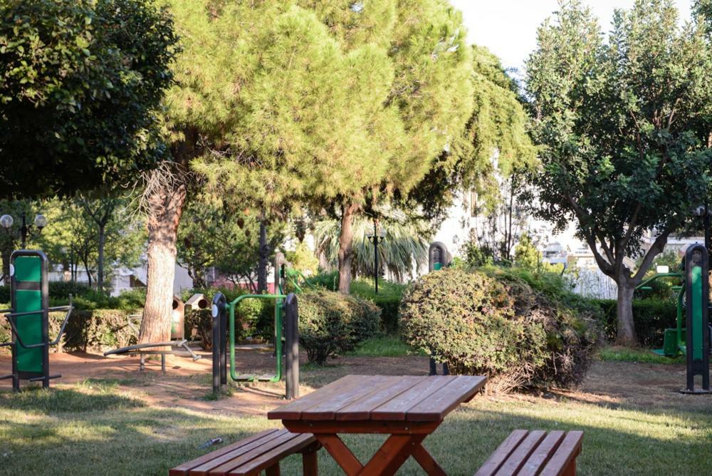 Beautiful House In Alimos Near To The Beach And Metro Athen Eksteriør bilde