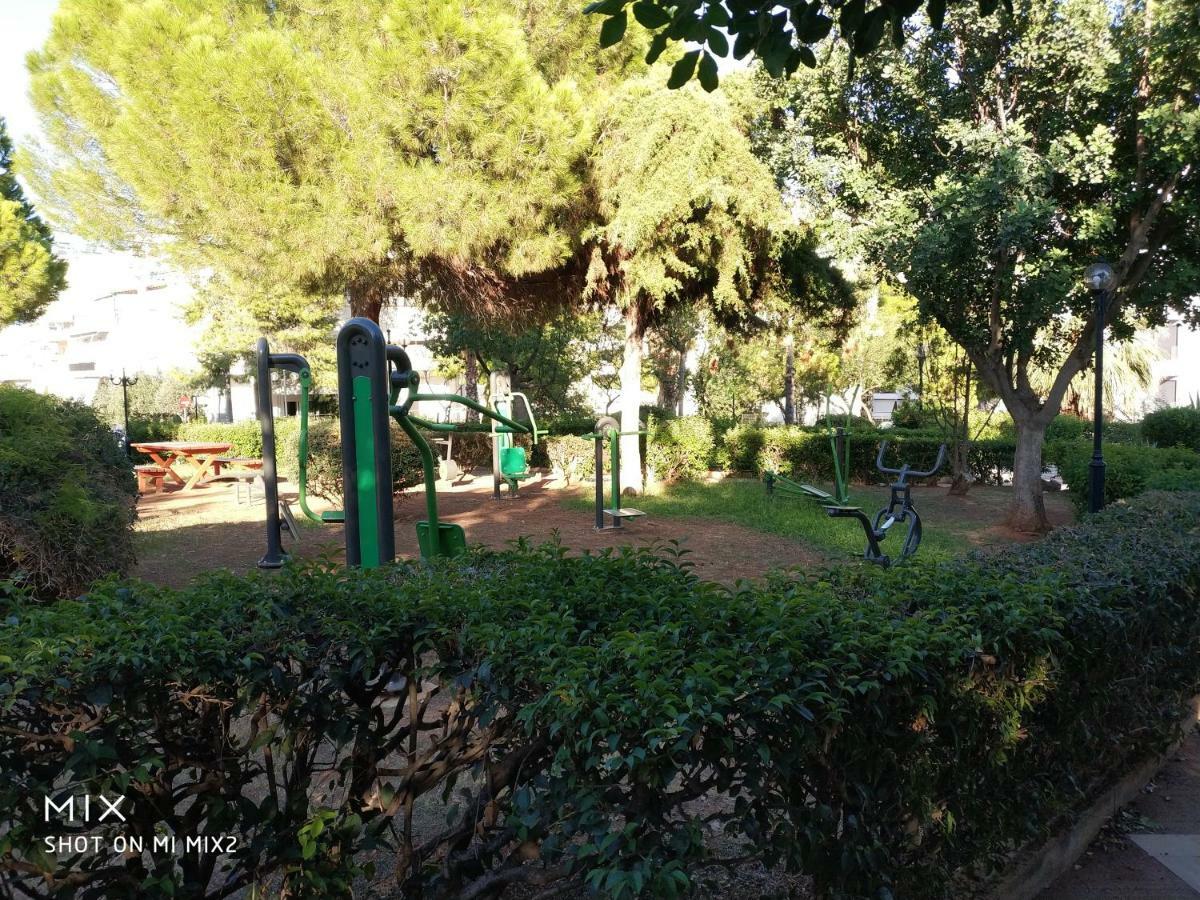 Beautiful House In Alimos Near To The Beach And Metro Athen Eksteriør bilde