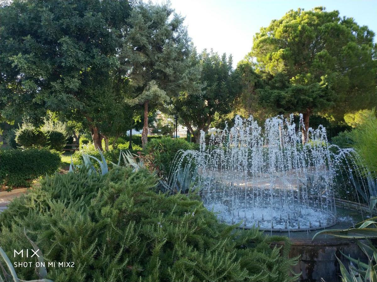 Beautiful House In Alimos Near To The Beach And Metro Athen Eksteriør bilde